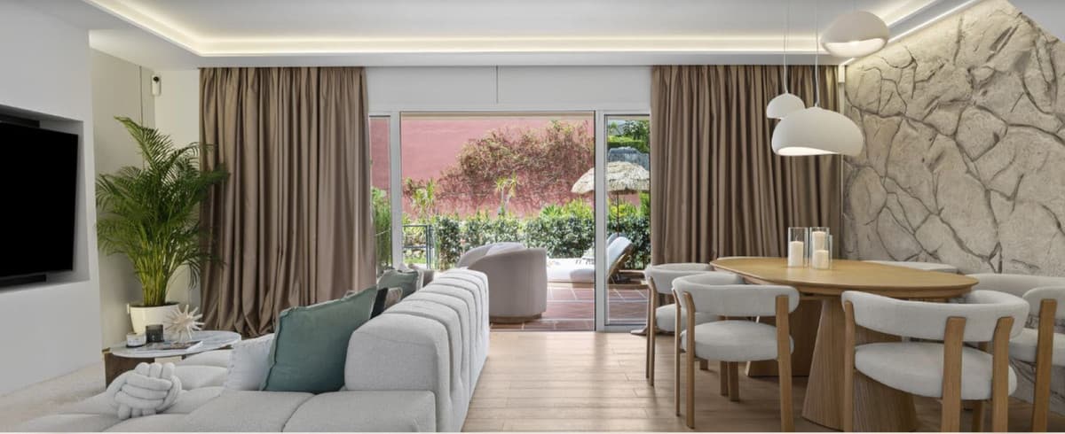 Townhouse in Marbella — photo 1 of 10