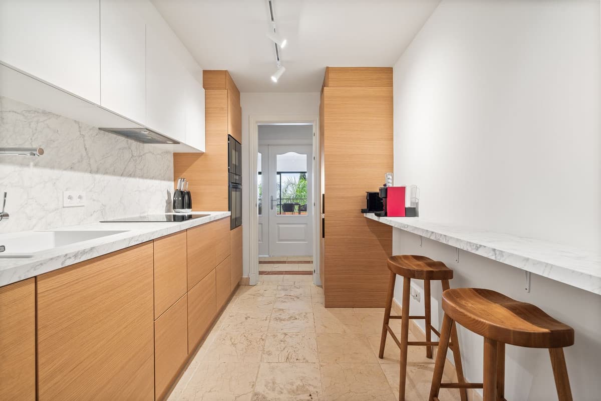 Middle Floor Apartment in Benahavís — photo 10 of 10