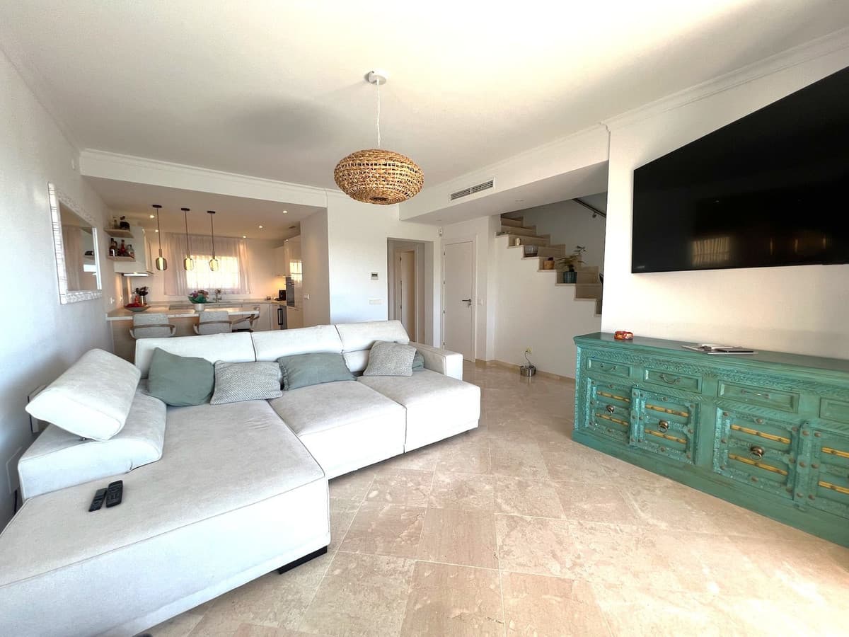 Townhouse in La Mairena — photo 9 of 10