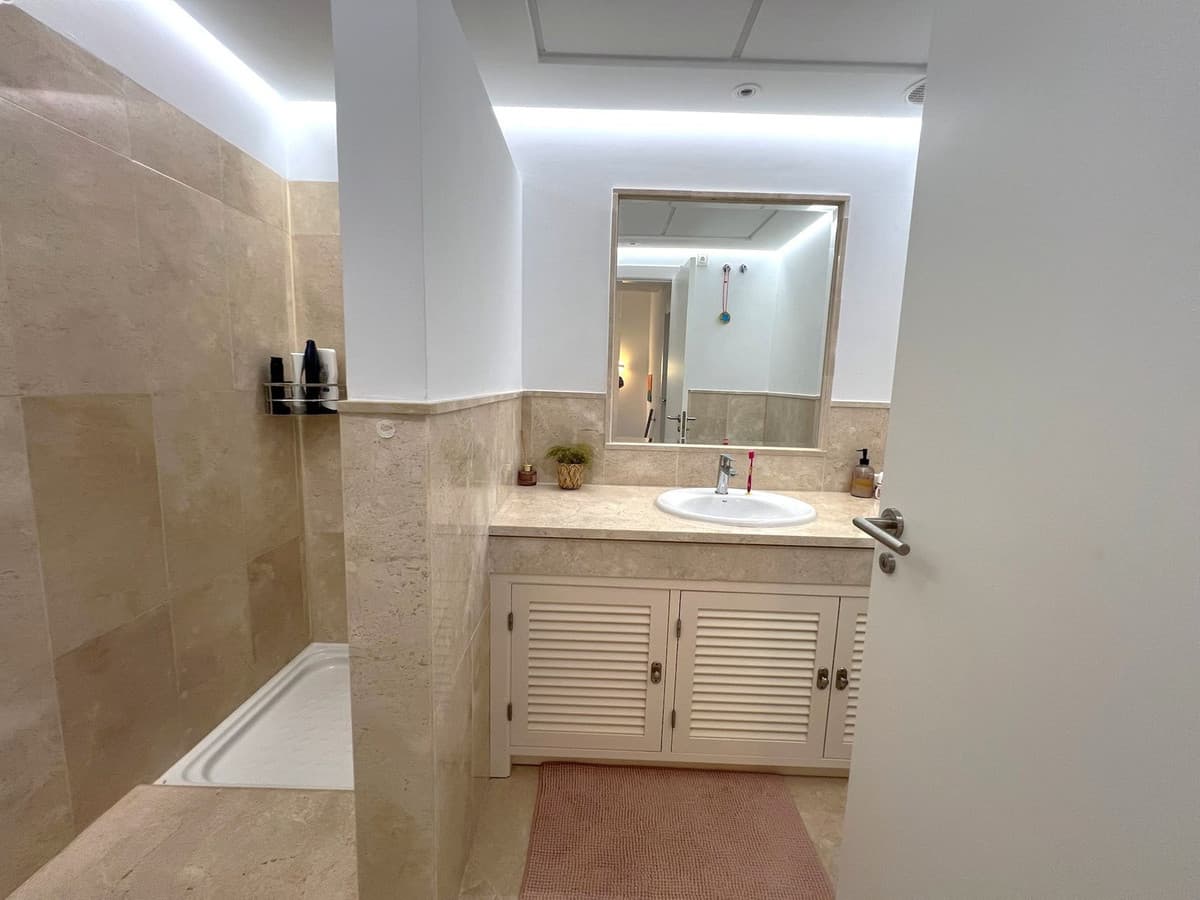 Townhouse in La Mairena — photo 10 of 10