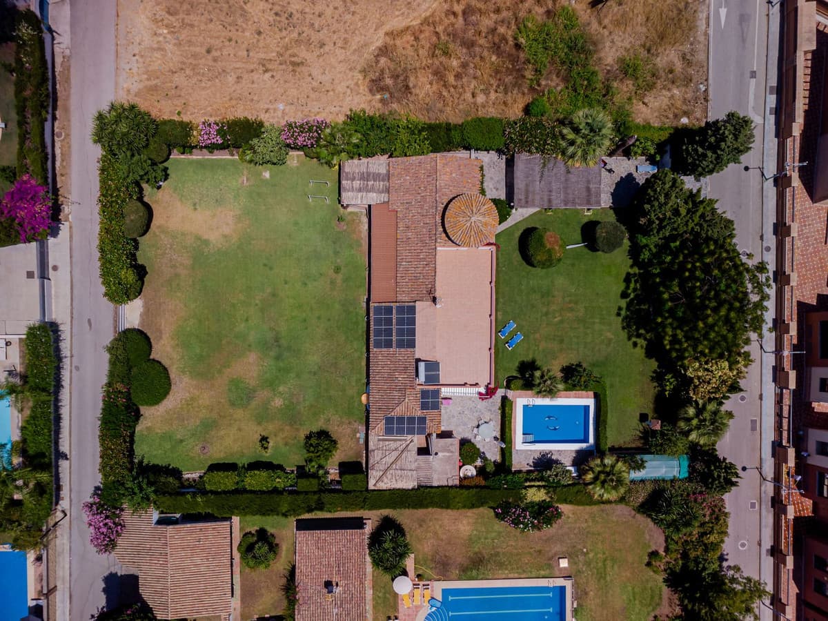Detached Villa in San Pedro de Alcántara — photo 4 of 10