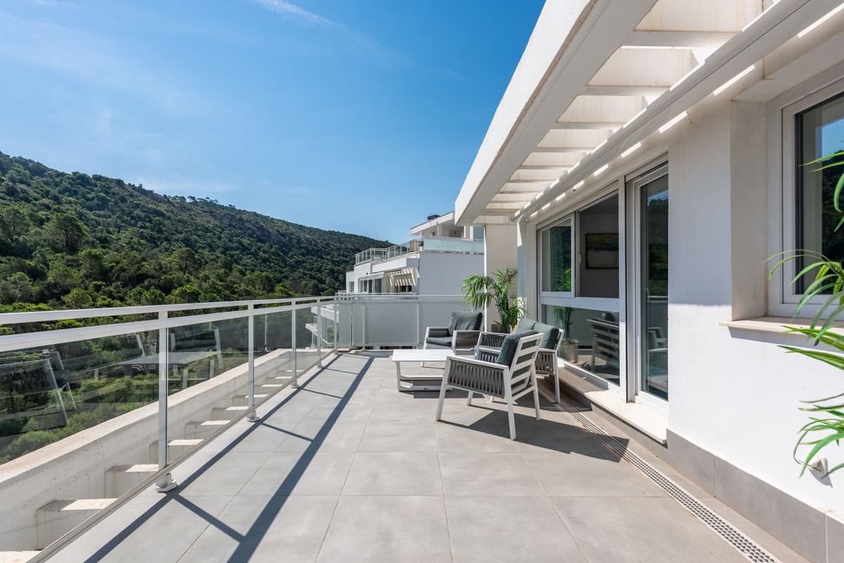 Penthouse in Benahavís — photo 4 of 10