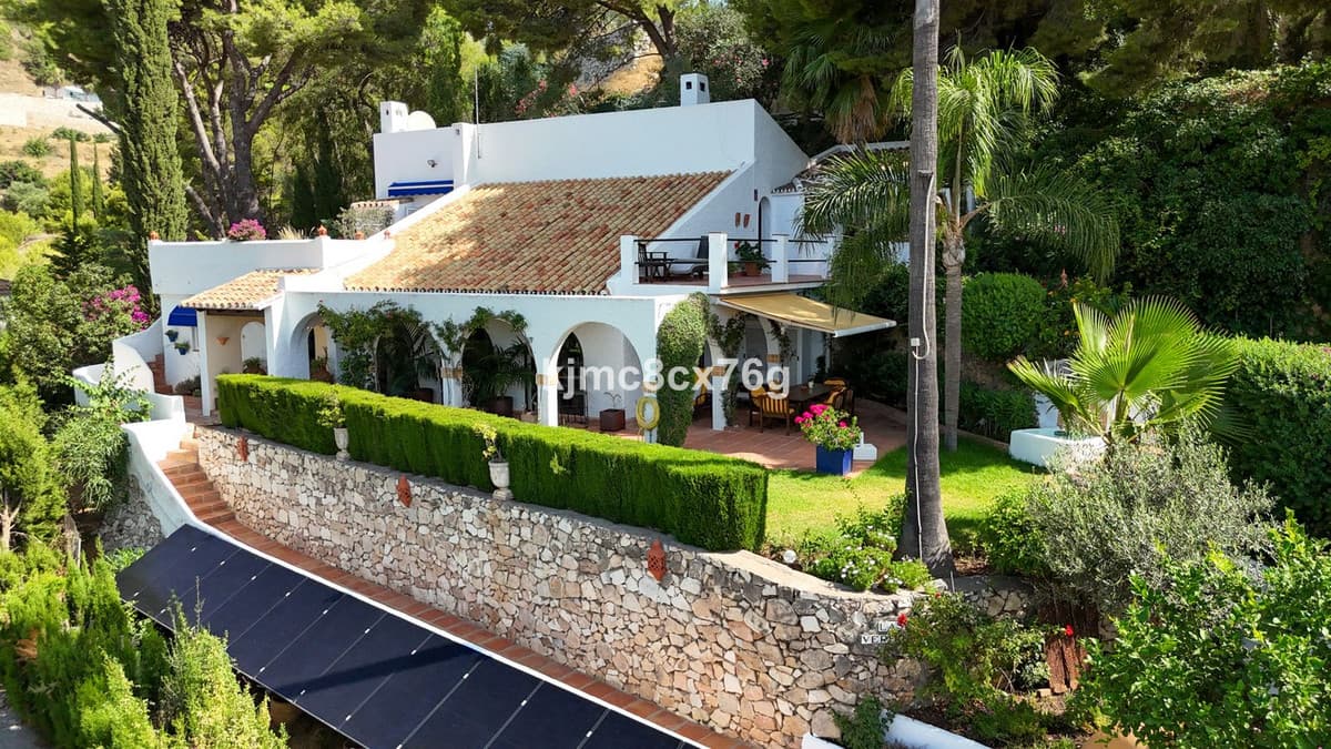 Detached Villa in Mijas — photo 1 of 10