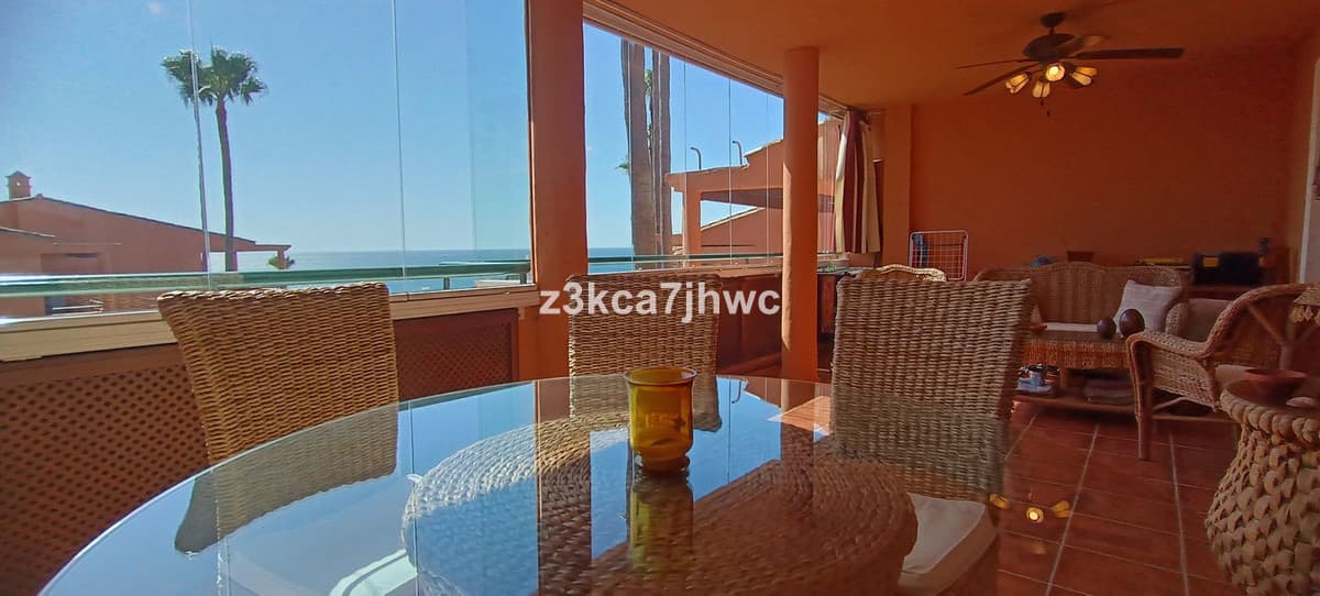 Middle Floor Apartment in Estepona — photo 10 of 10