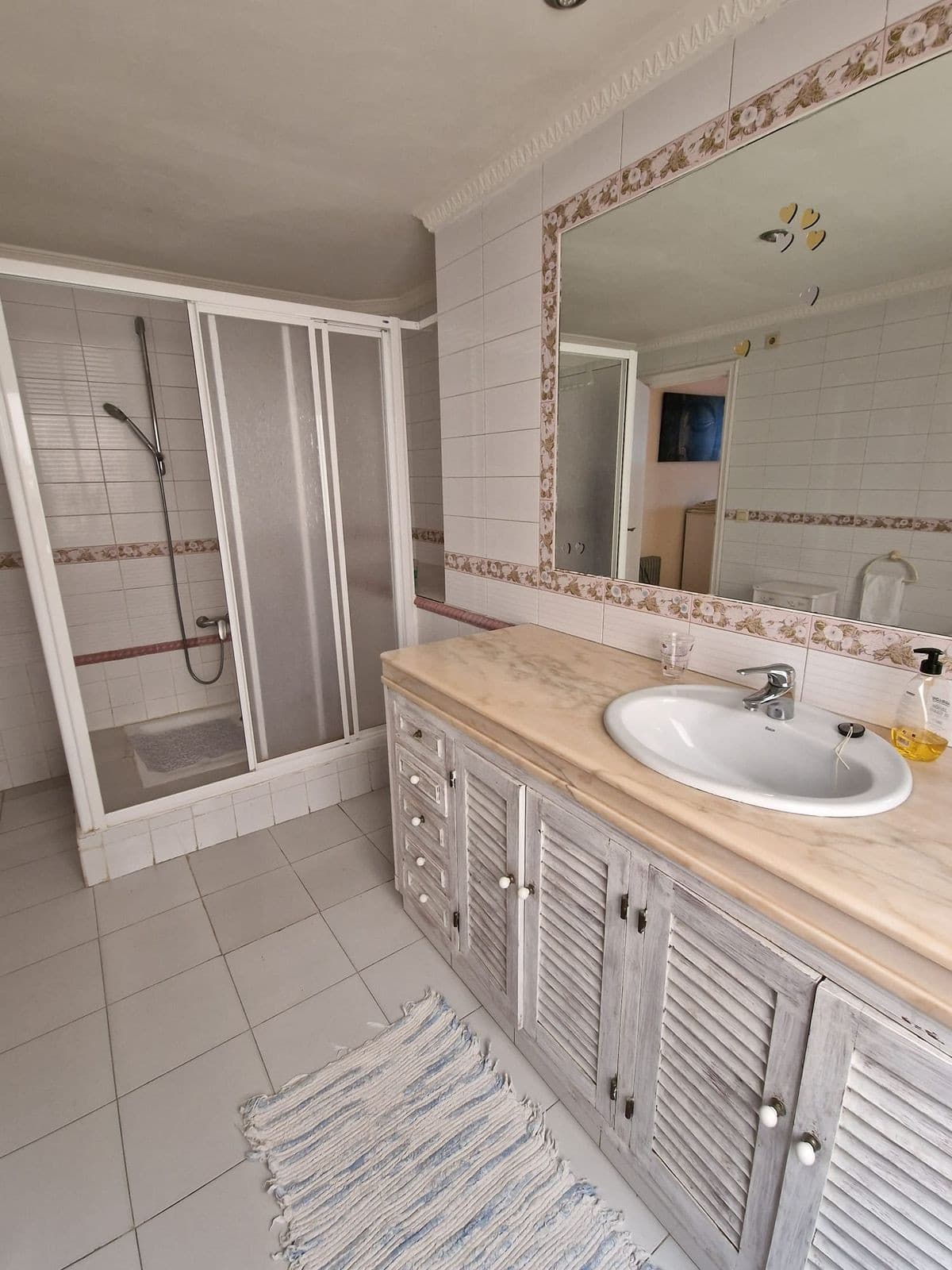 Middle Floor Apartment in Estepona — photo 8 of 10