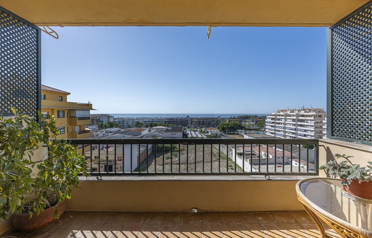 Middle Floor Apartment in San Pedro de Alcántara — photo 2 of 10