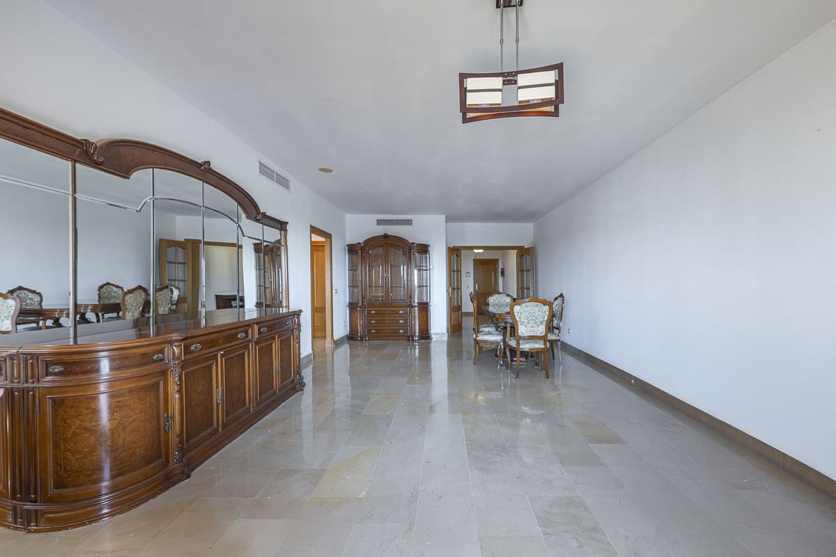 Middle Floor Apartment in San Pedro de Alcántara — photo 7 of 10