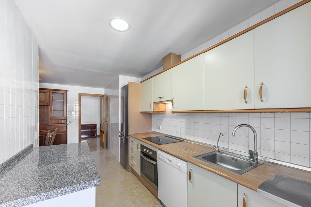 Middle Floor Apartment in San Pedro de Alcántara — photo 10 of 10