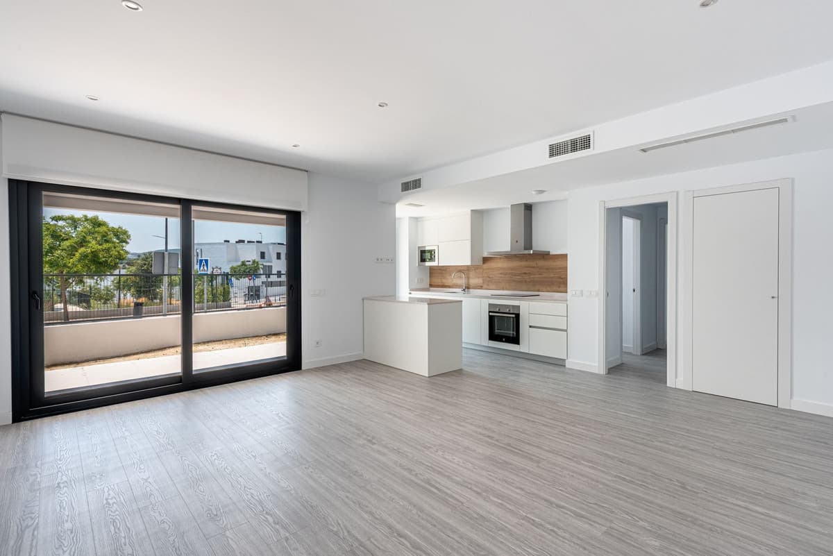 Ground Floor Apartment in Estepona — photo 4 of 10