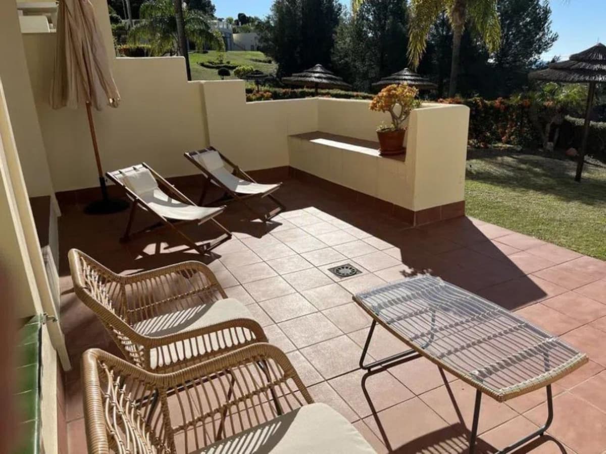 Ground Floor Apartment in Benahavís — photo 3 of 10