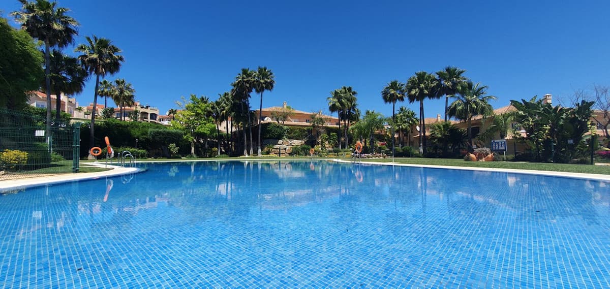 Detached Villa in Riviera del Sol — photo 1 of 9