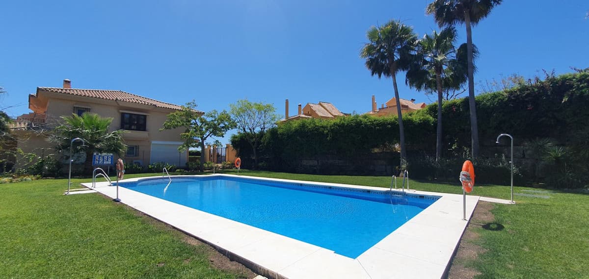Detached Villa in Riviera del Sol — photo 2 of 9