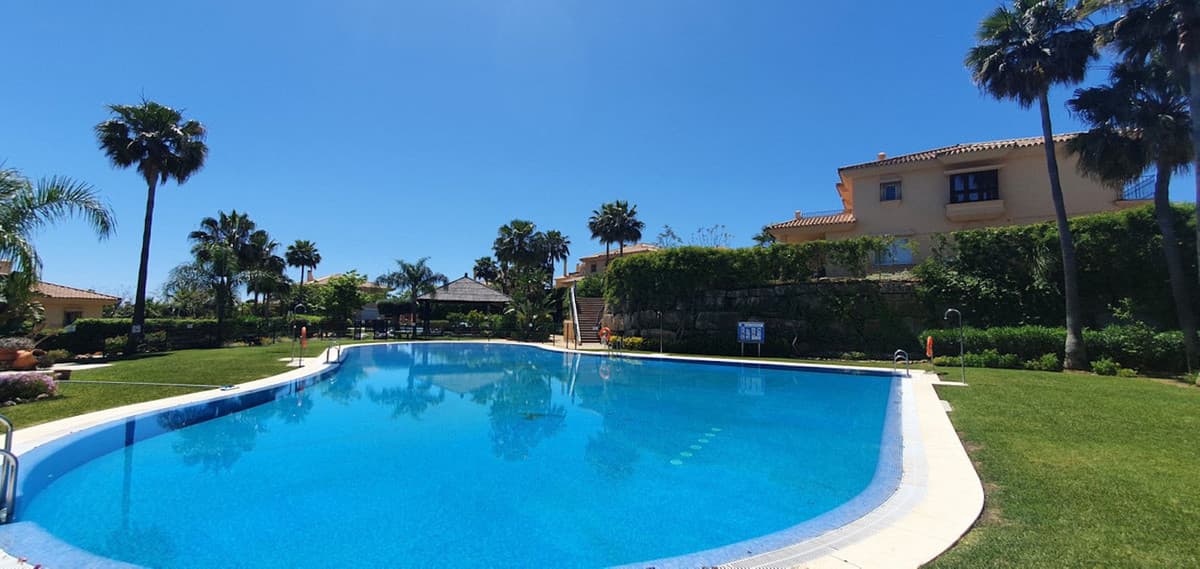 Detached Villa in Riviera del Sol — photo 3 of 9