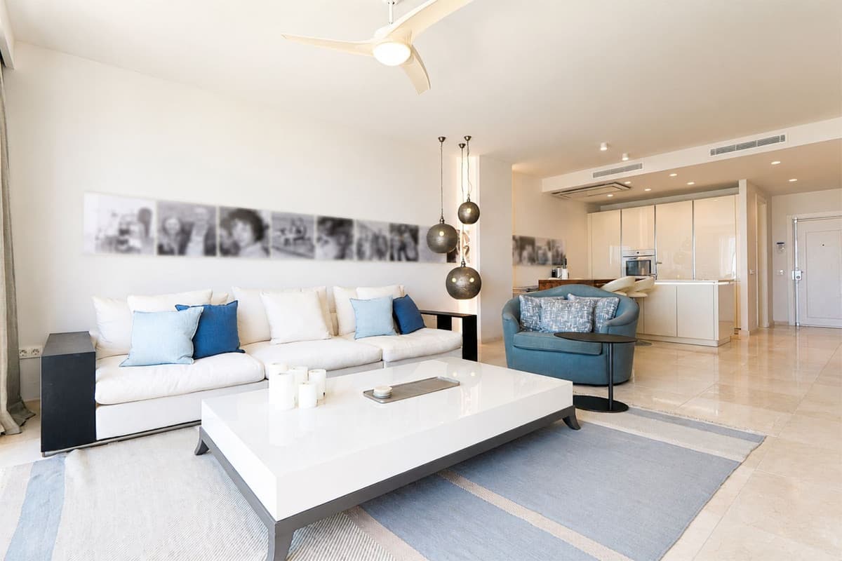Top Floor Apartment in Puerto de Cabopino — photo 4 of 10
