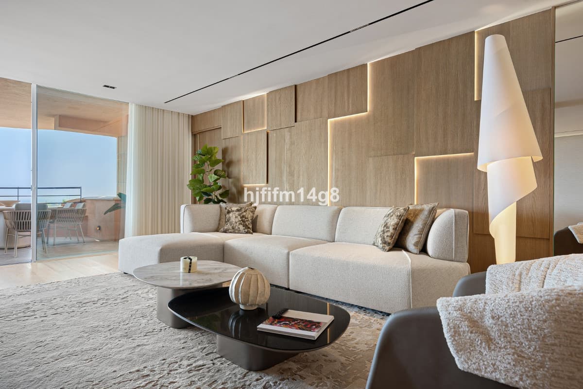 Middle Floor Apartment in Nueva Andalucía — photo 5 of 10