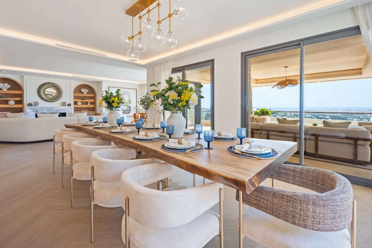 Penthouse in Nueva Andalucía — photo 1 of 10