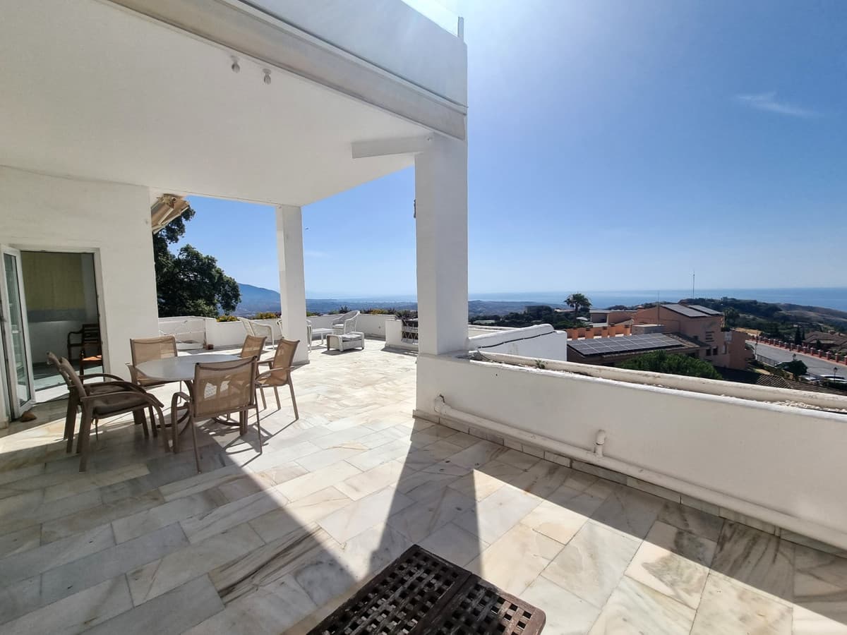 Middle Floor Apartment in La Mairena — photo 10 of 10