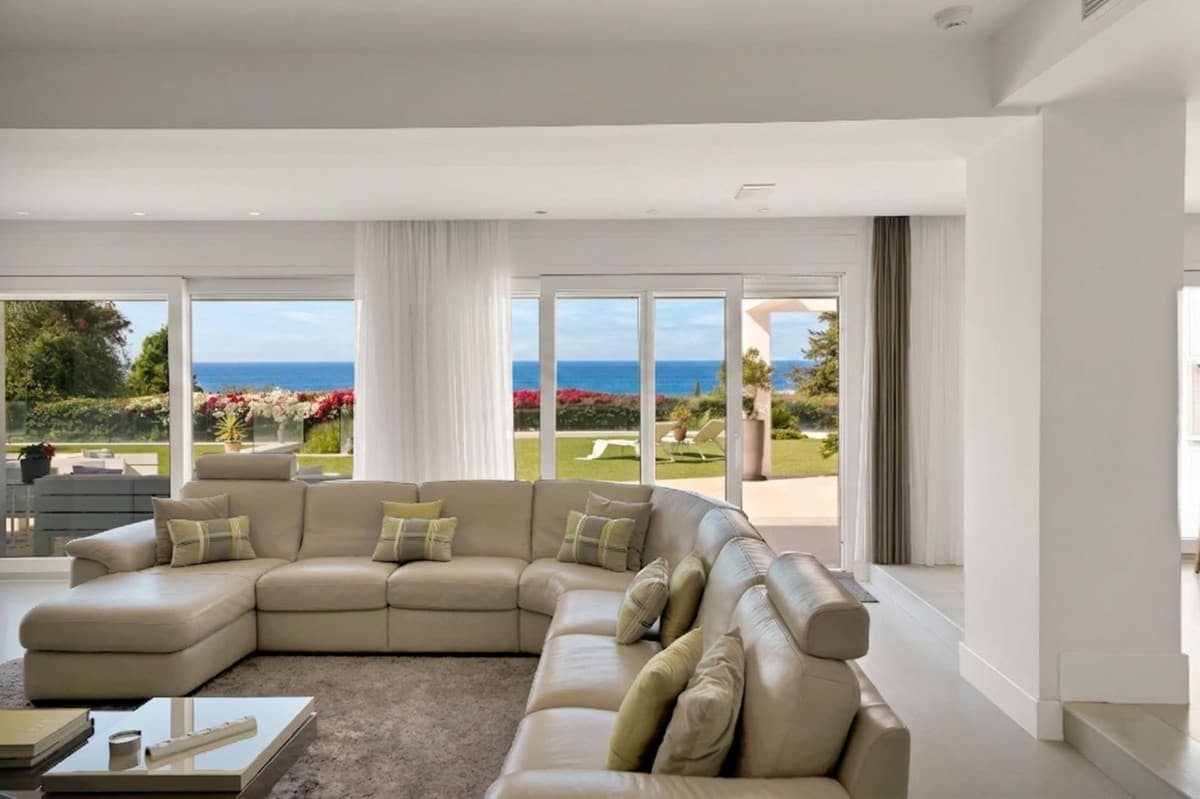 Detached Villa in Sierra Blanca — photo 4 of 10