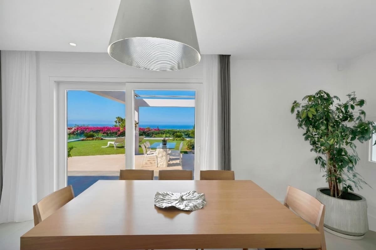 Detached Villa in Sierra Blanca — photo 7 of 10