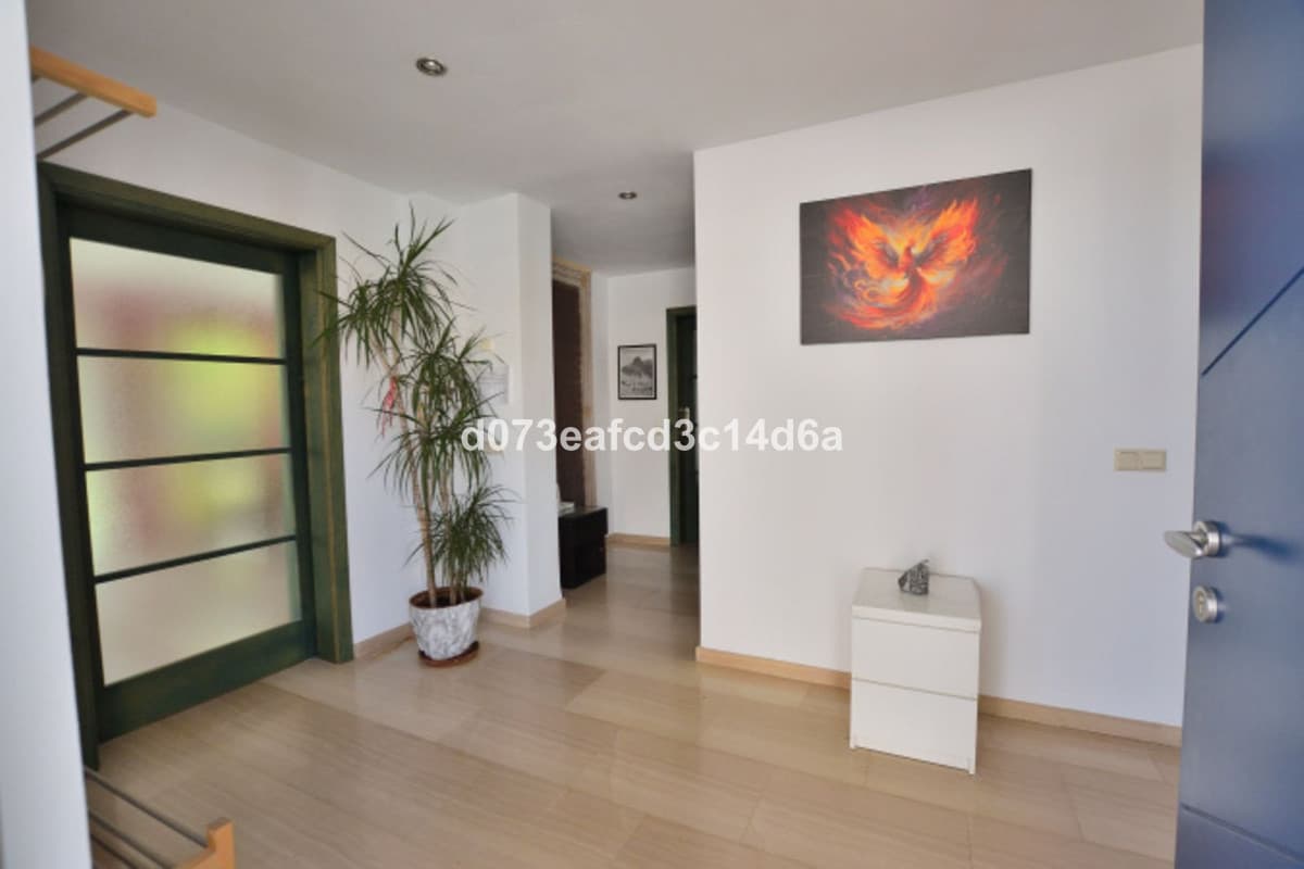 Detached Villa in Ronda — photo 2 of 10