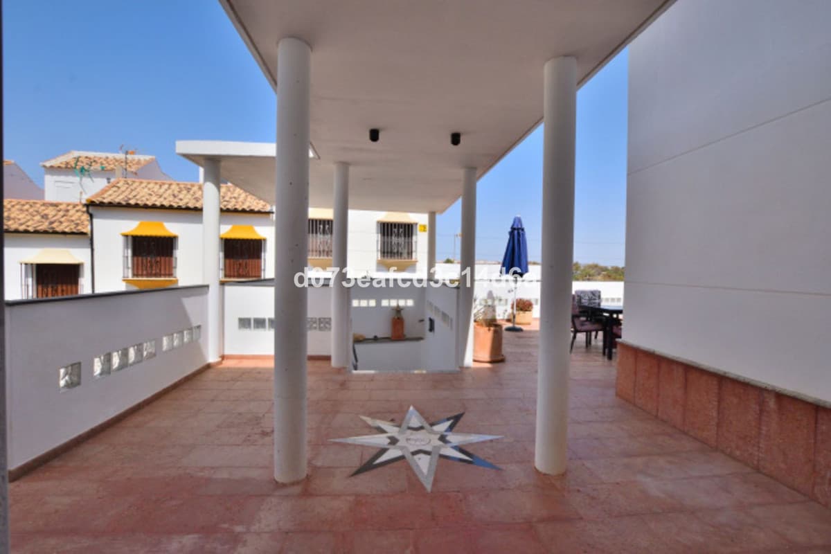 Detached Villa in Ronda — photo 3 of 10
