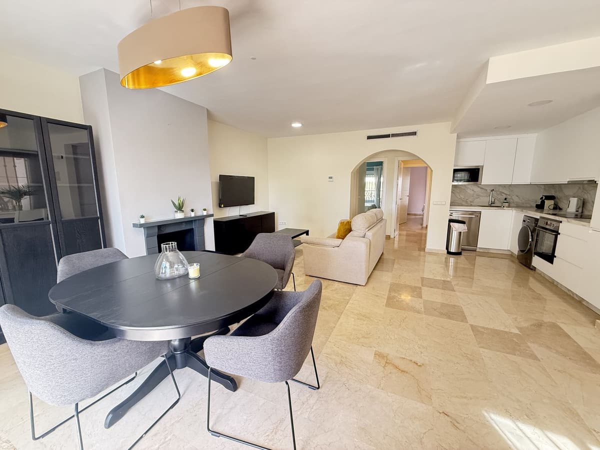 Ground Floor Apartment in Aloha — photo 3 of 10