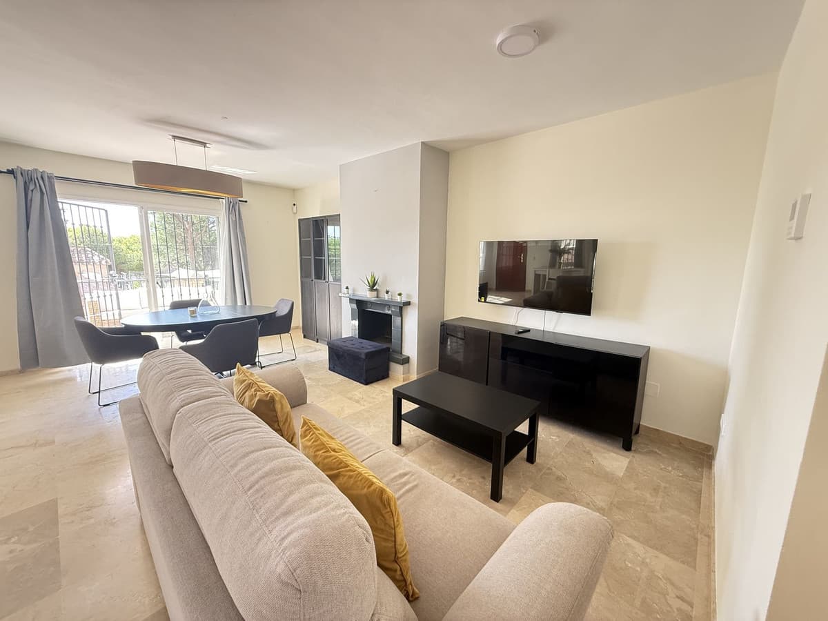 Ground Floor Apartment in Aloha — photo 4 of 10