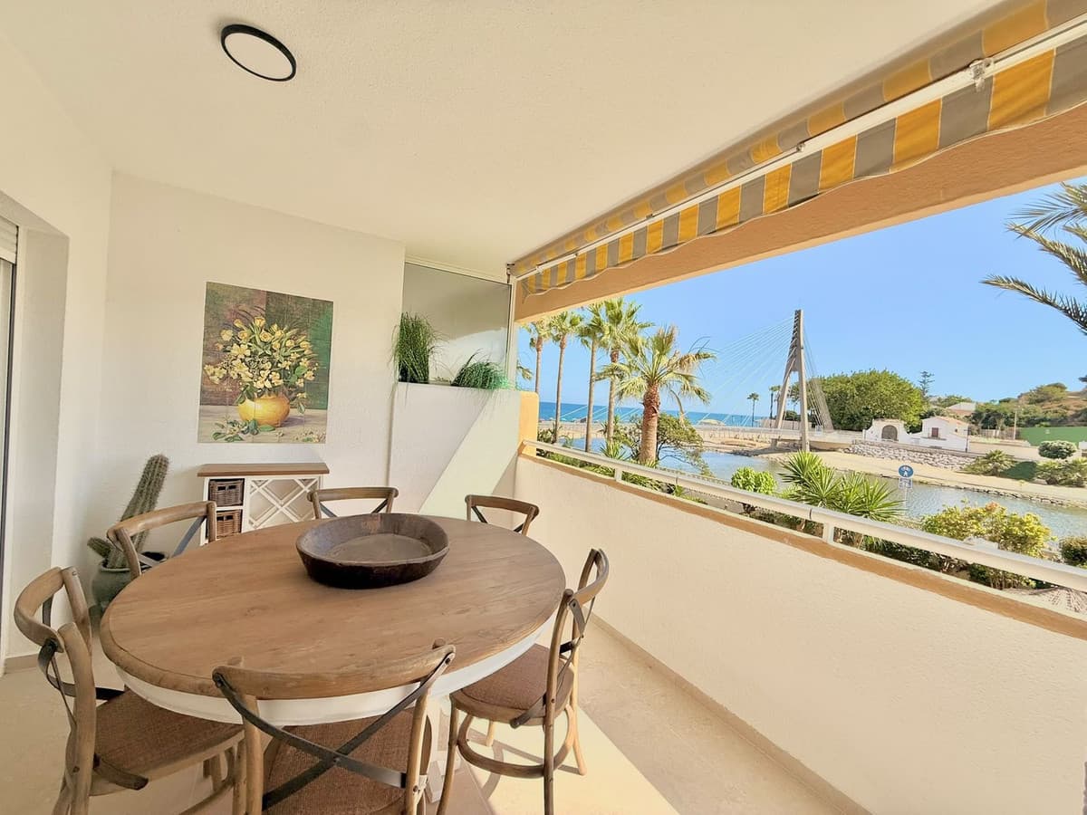 Middle Floor Apartment in Fuengirola — photo 1 of 10