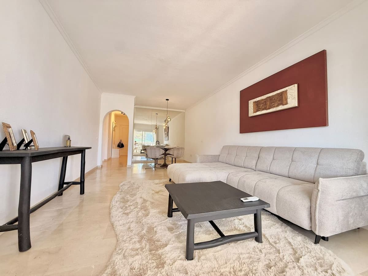 Middle Floor Apartment in Fuengirola — photo 7 of 10