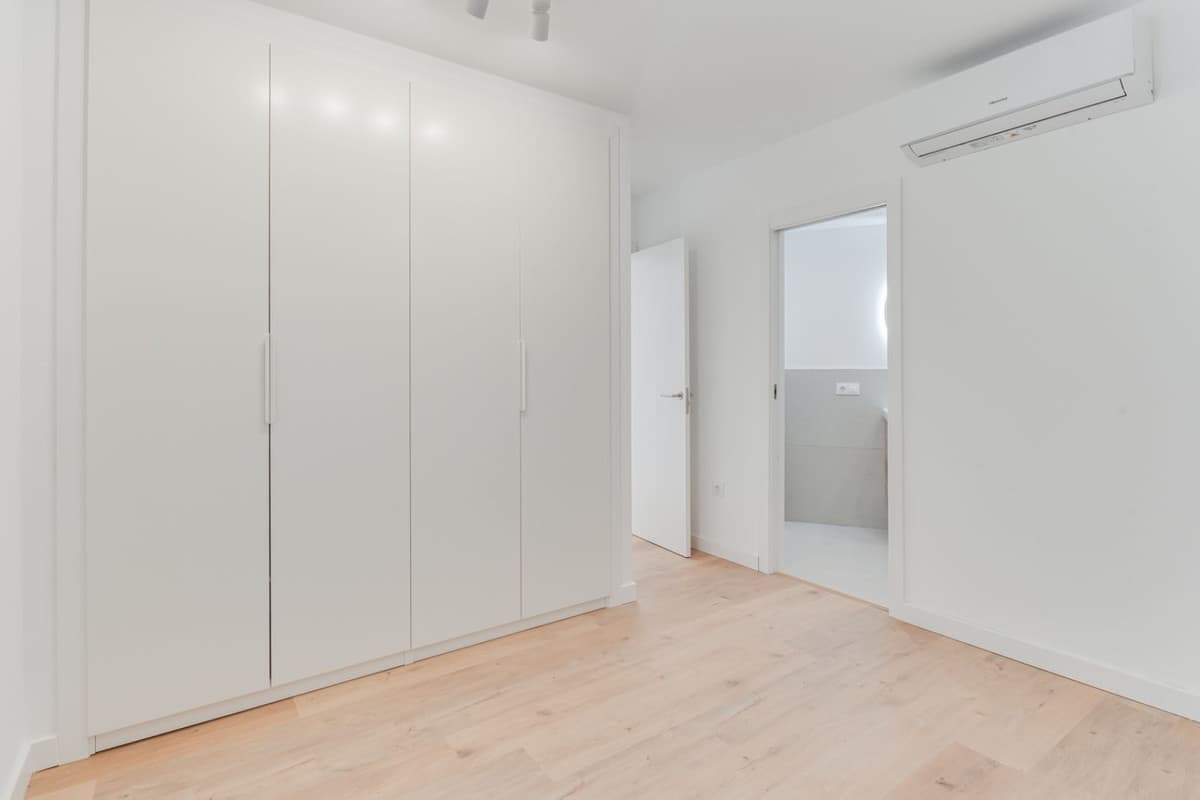 Middle Floor Apartment in Málaga Centro — photo 5 of 10