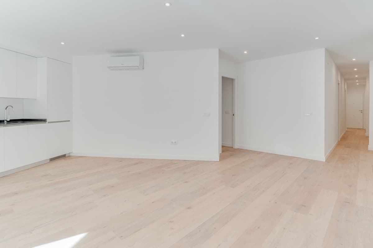 Middle Floor Apartment in Málaga Centro — photo 8 of 10