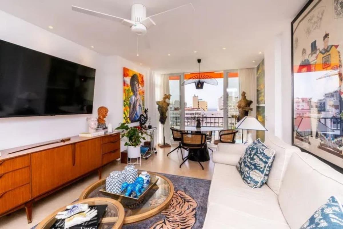 Middle Floor Apartment in Marbella — photo 3 of 10