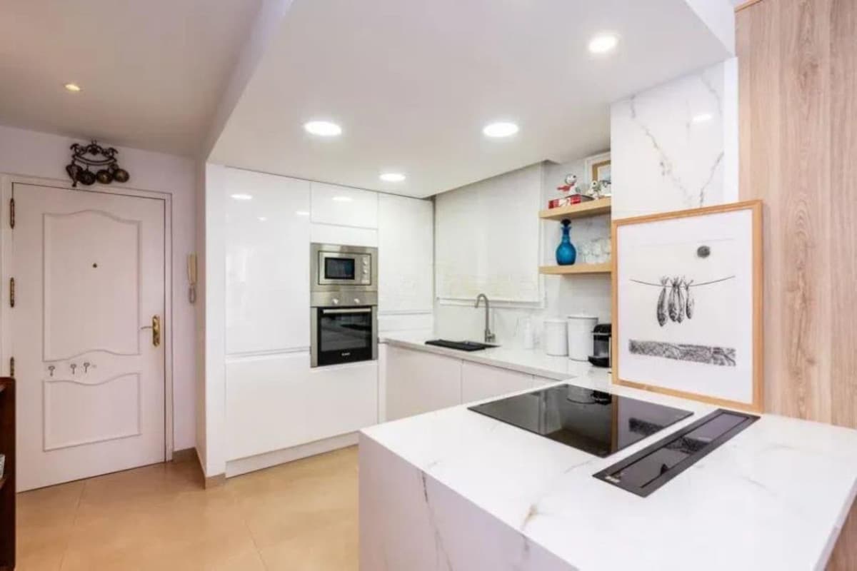 Middle Floor Apartment in Marbella — photo 4 of 10