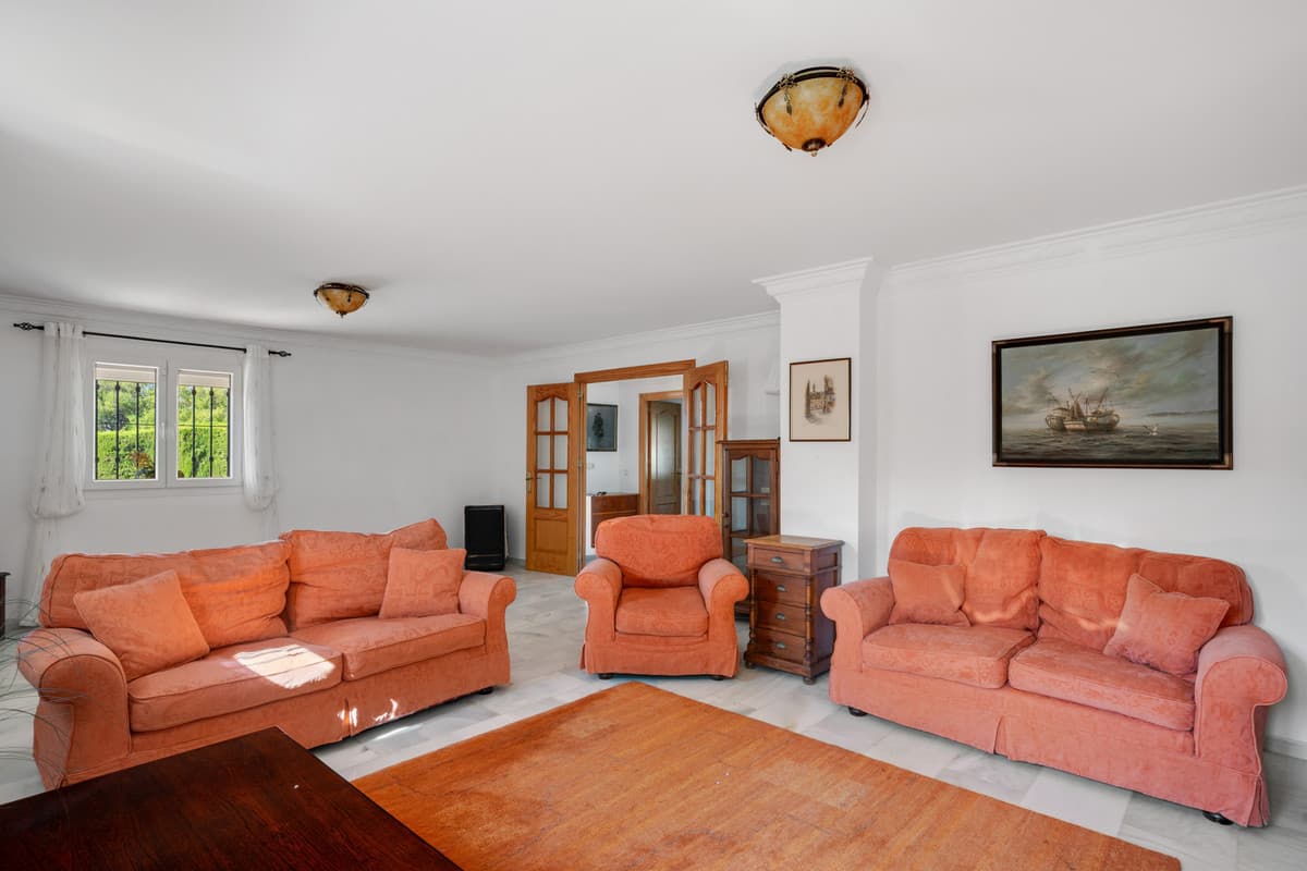 Detached Villa in Estepona — photo 4 of 10