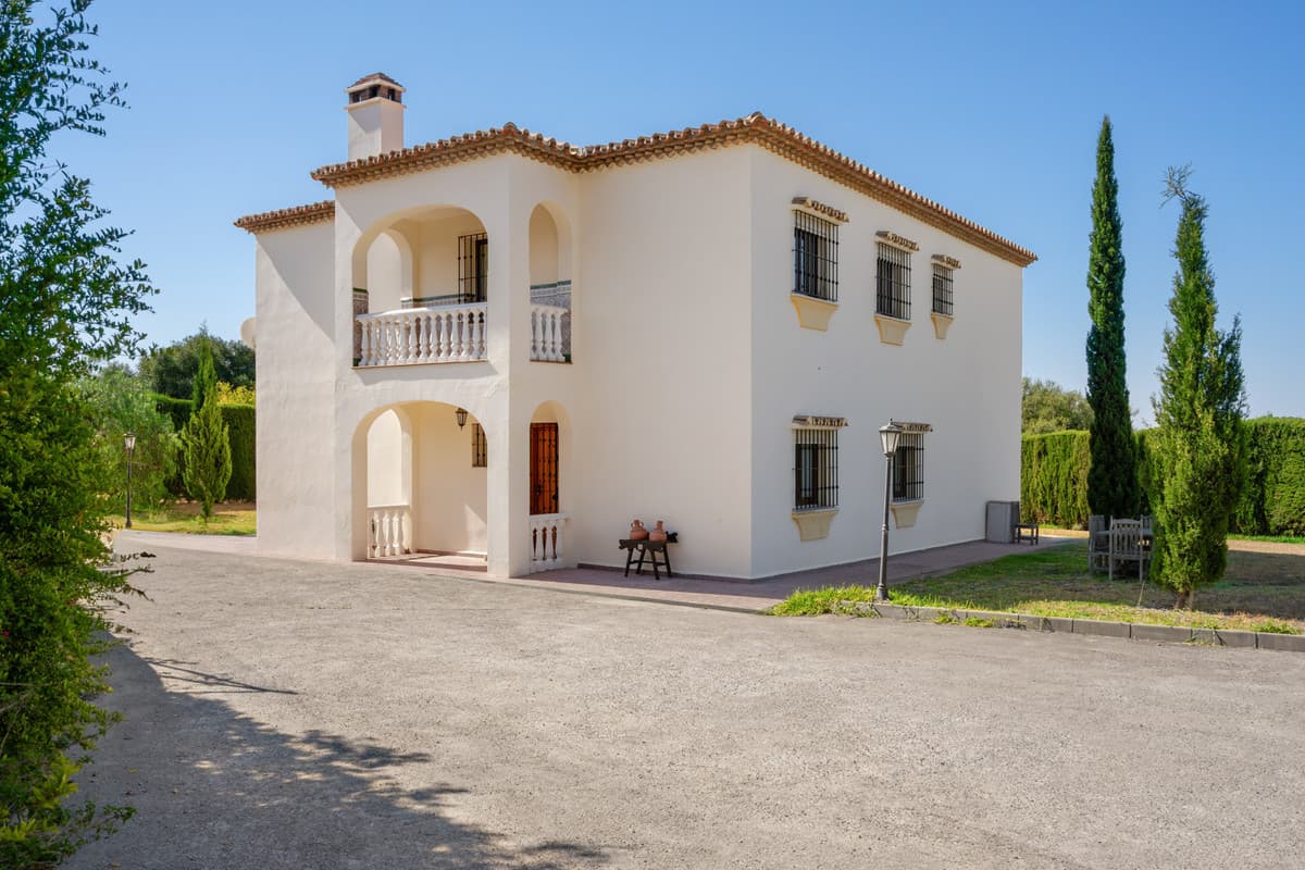 Detached Villa in Estepona — photo 5 of 10