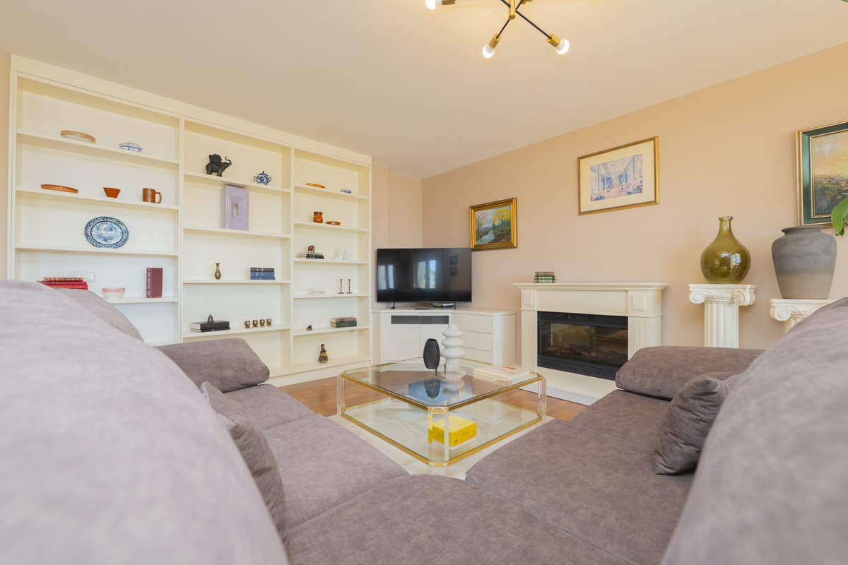 Penthouse in La Carihuela — photo 3 of 10