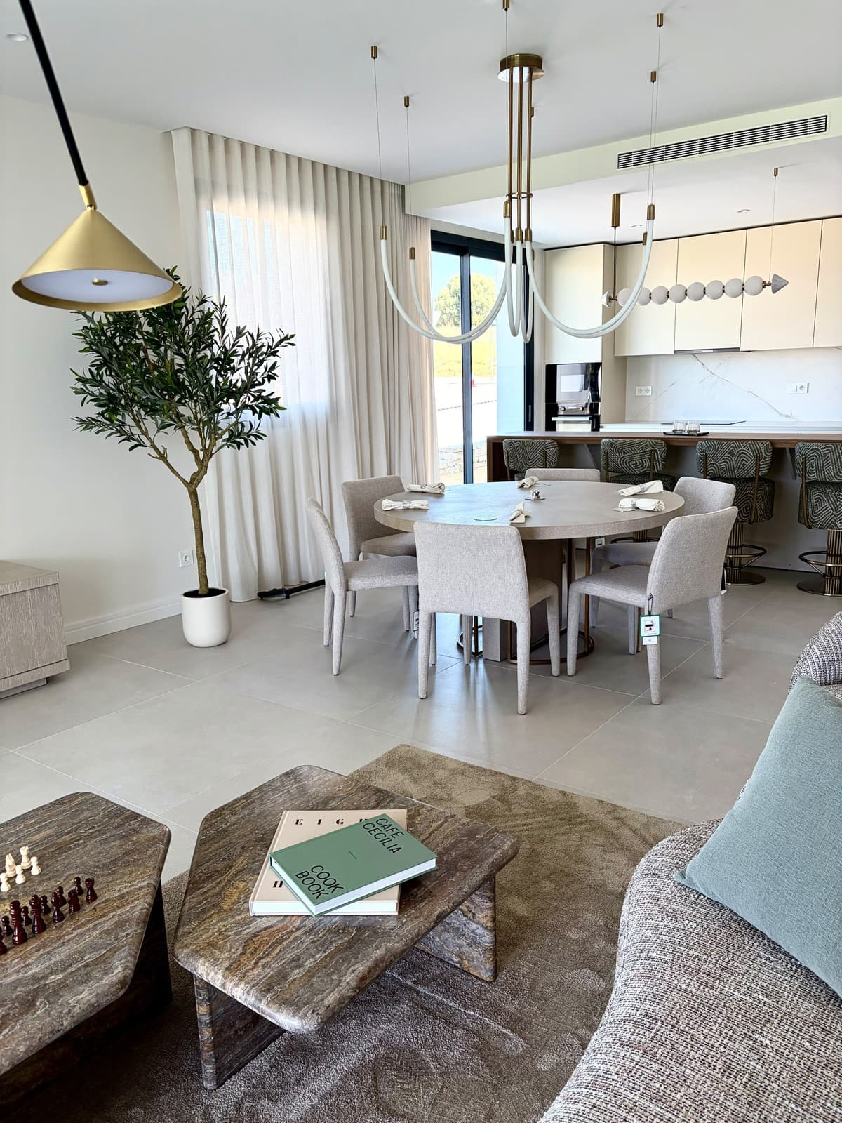 Ground Floor Apartment in Estepona — photo 1 of 10