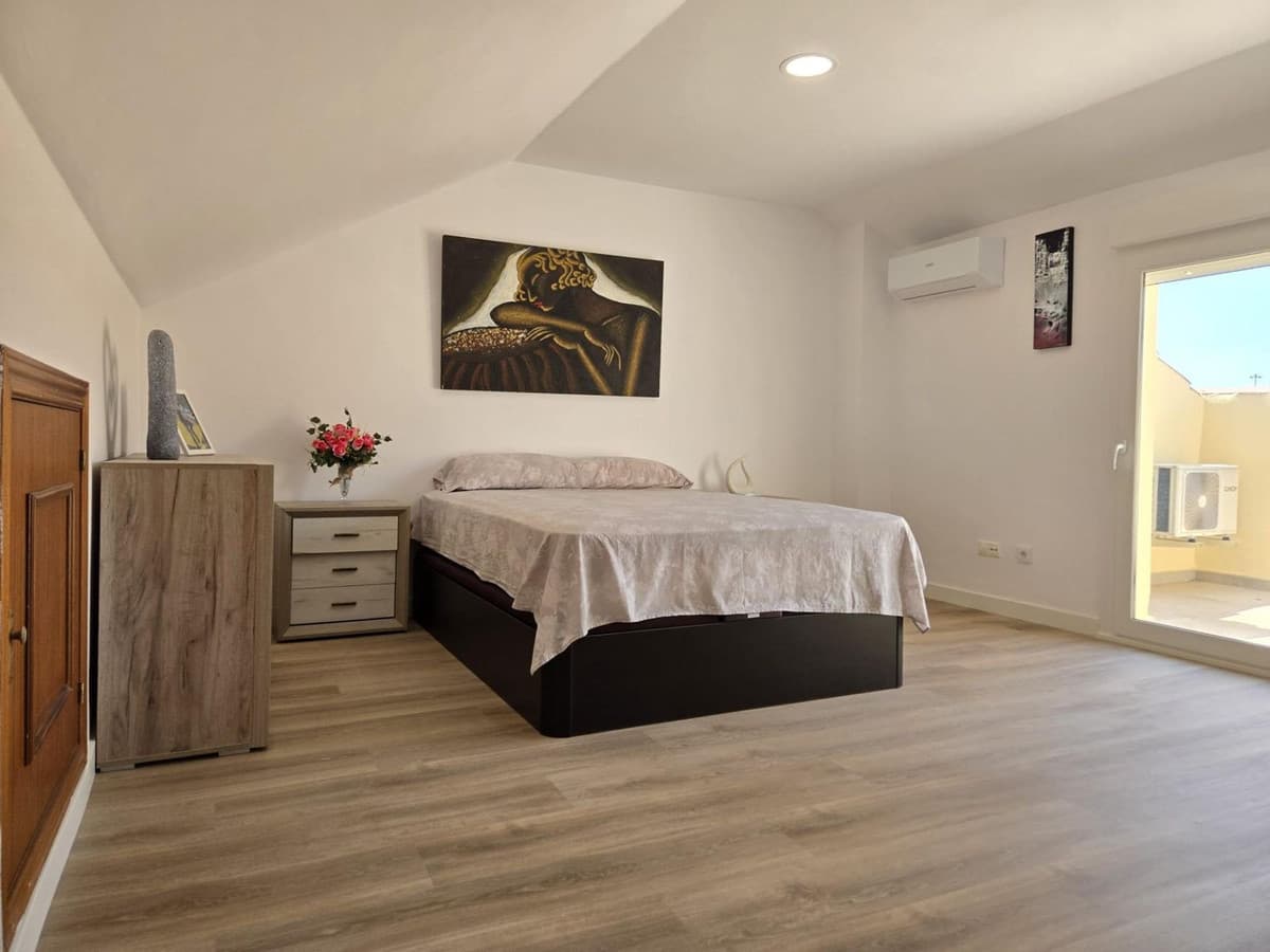 Townhouse in Los Boliches — photo 4 of 10