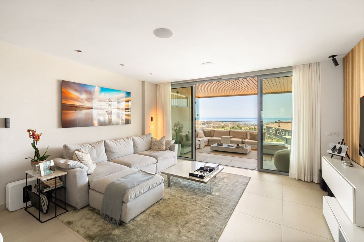 Middle Floor Apartment in Calanova Golf — photo 4 of 10