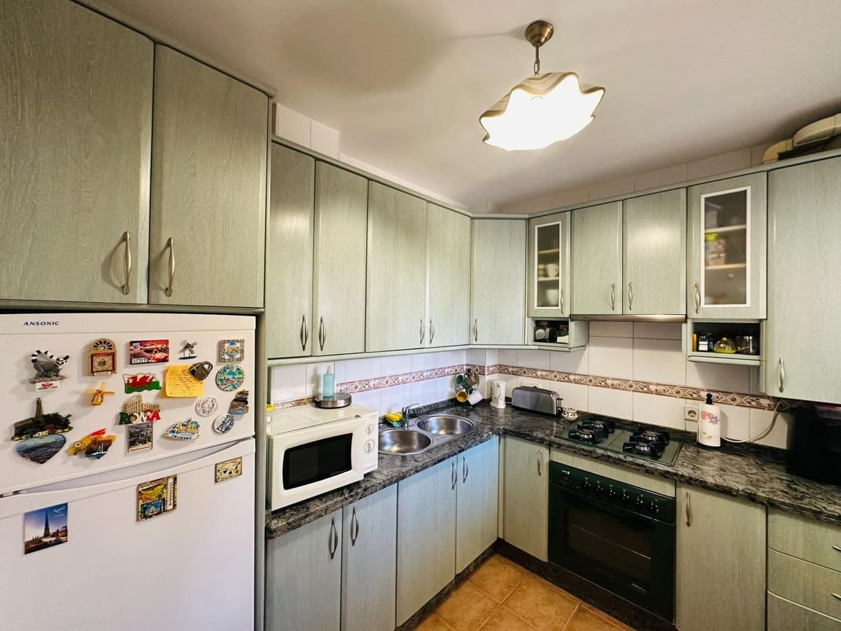 Townhouse in Sierrezuela — photo 6 of 10