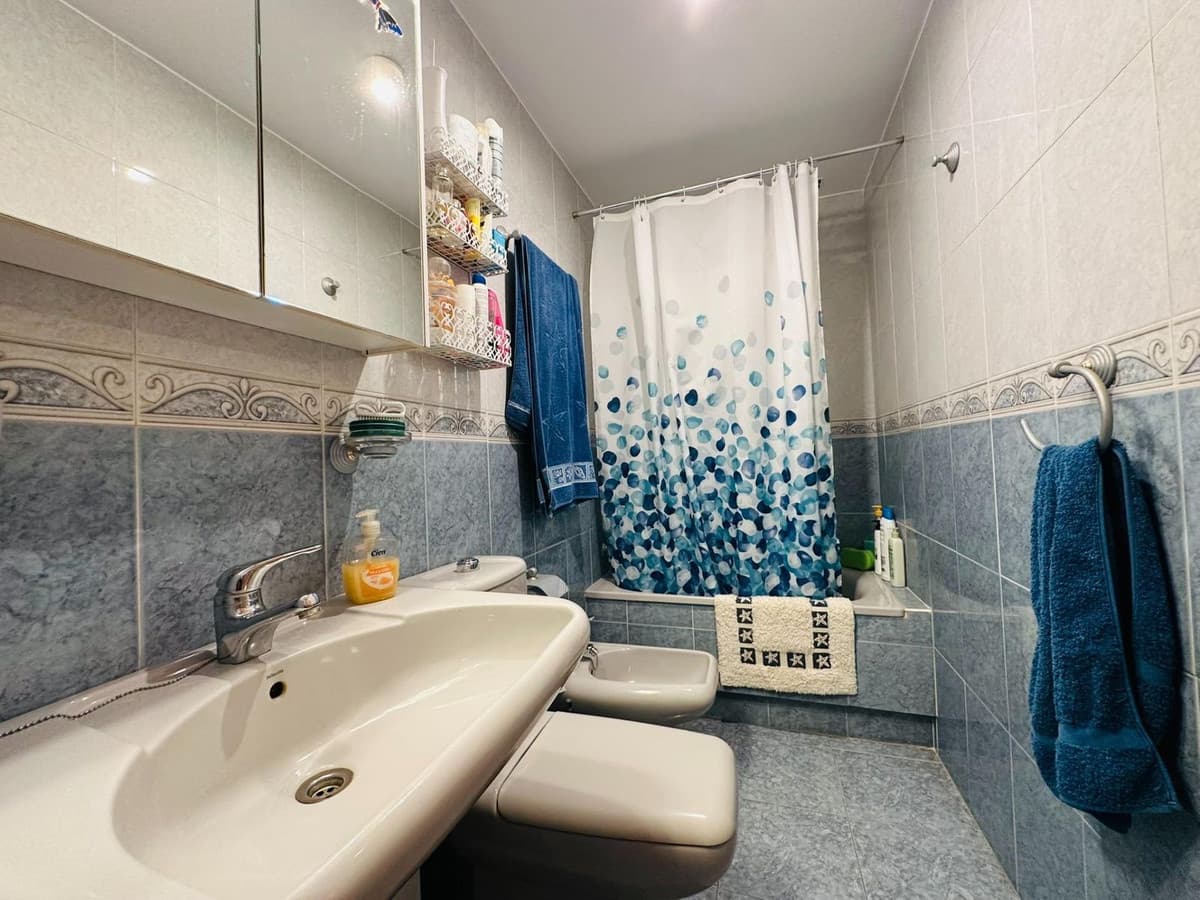 Townhouse in Sierrezuela — photo 9 of 10