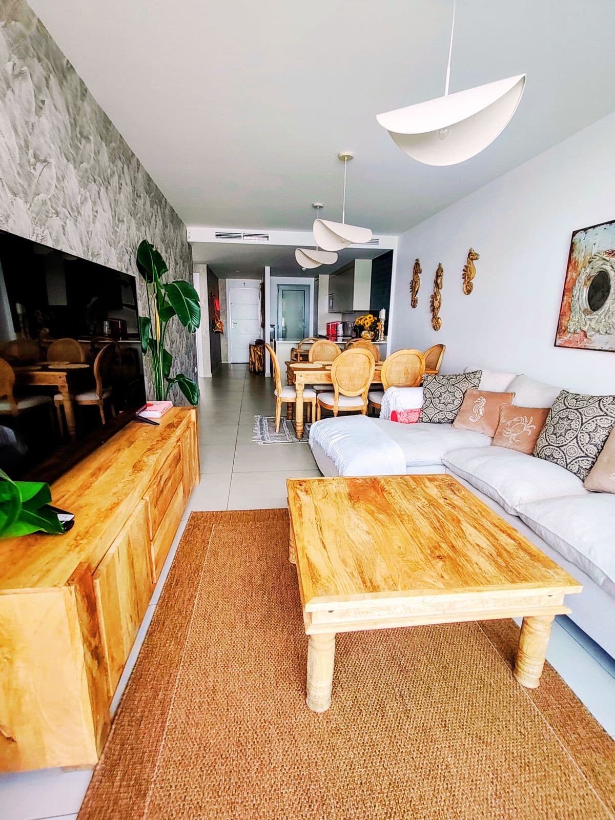 Middle Floor Apartment in Elviria — photo 2 of 10