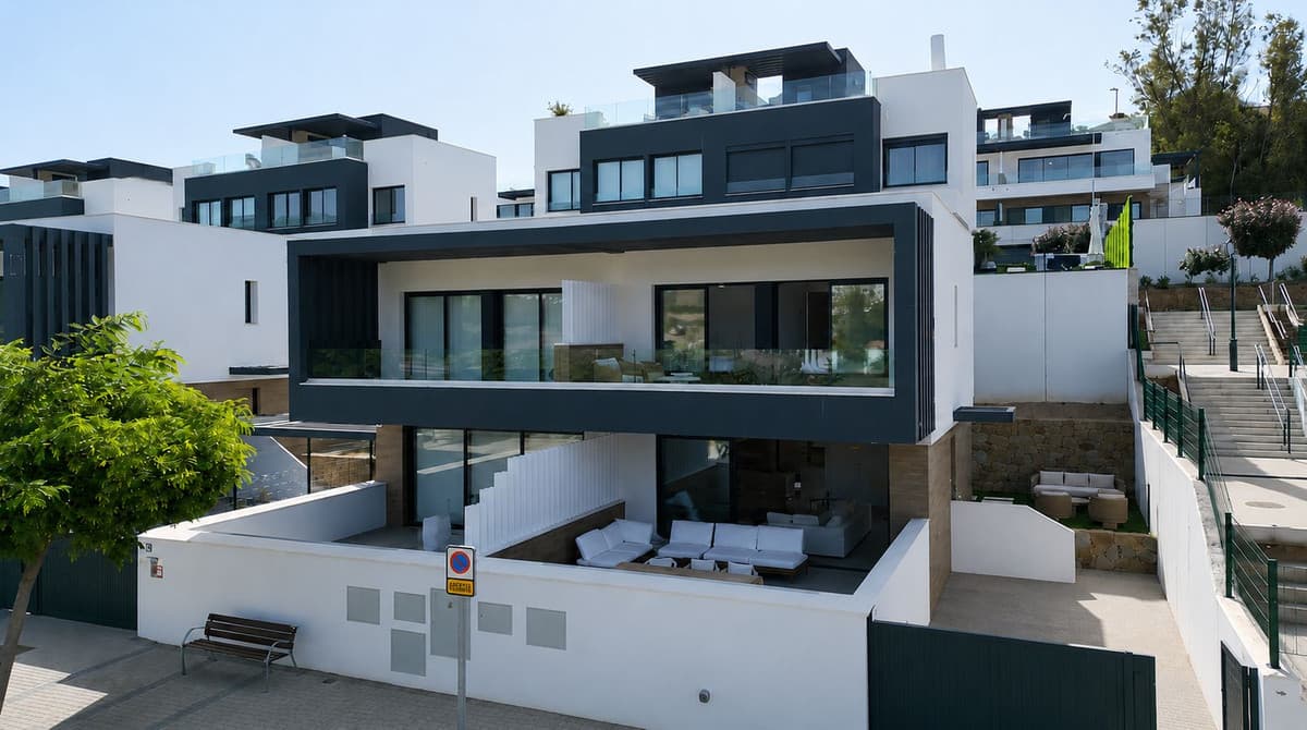 Townhouse in Atalaya — photo 1 of 10