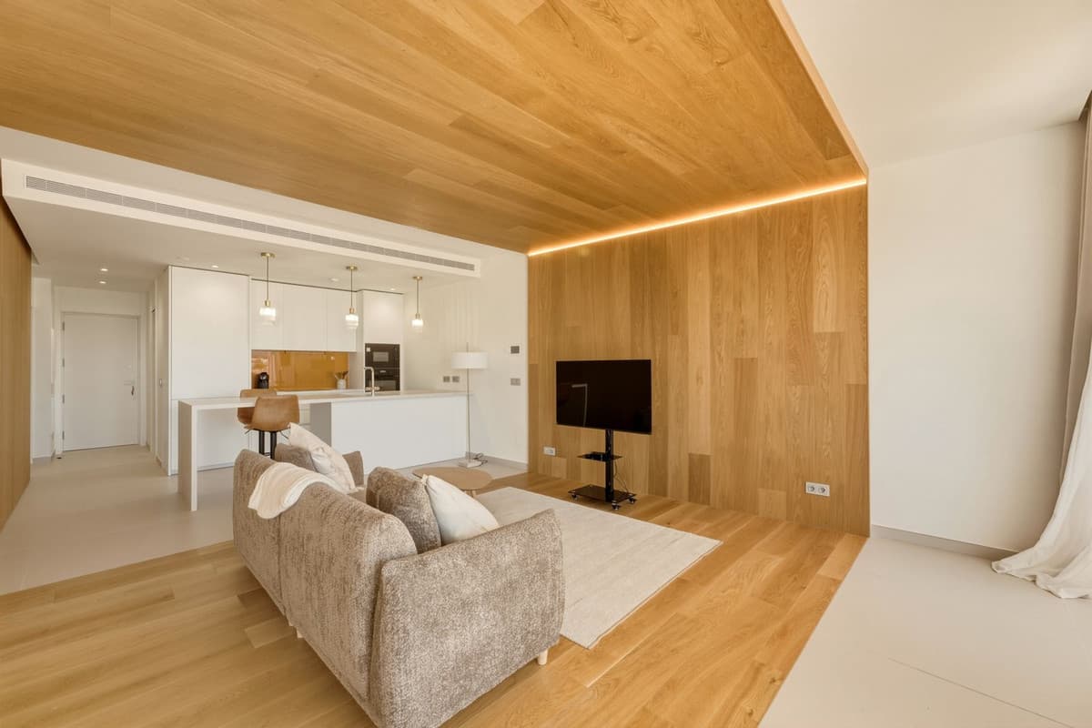 Middle Floor Apartment in Higueron — photo 2 of 10