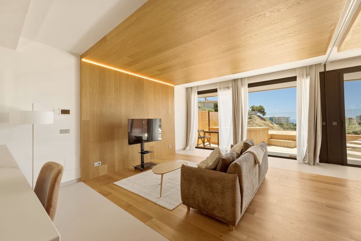 Middle Floor Apartment in Higueron — photo 4 of 10