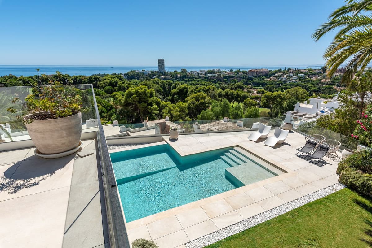 Detached Villa in Marbella — photo 2 of 10