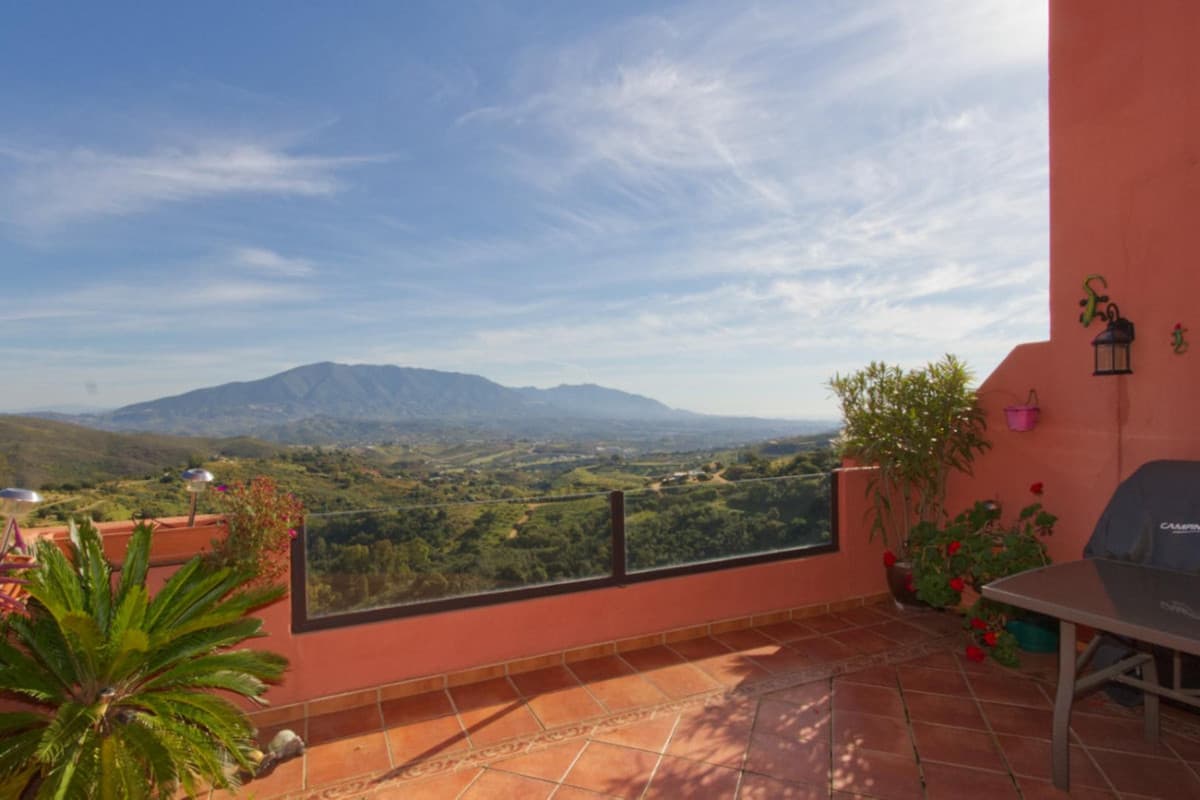 Middle Floor Apartment in La Mairena — photo 4 of 10