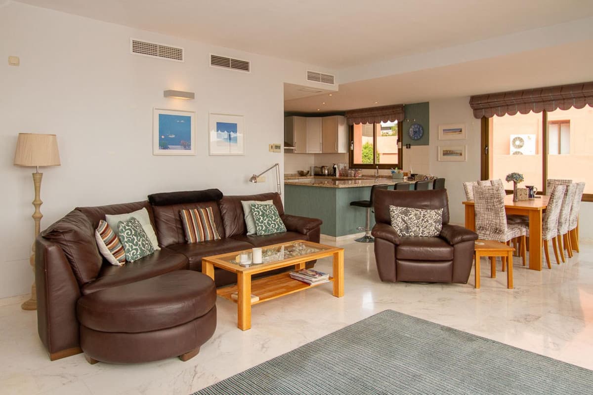Middle Floor Apartment in La Mairena — photo 10 of 10