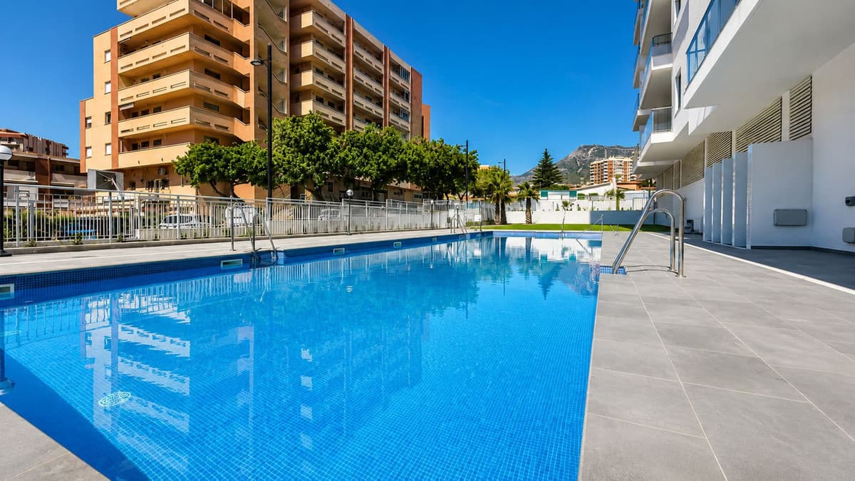 Middle Floor Apartment in Benalmadena Costa — photo 3 of 10