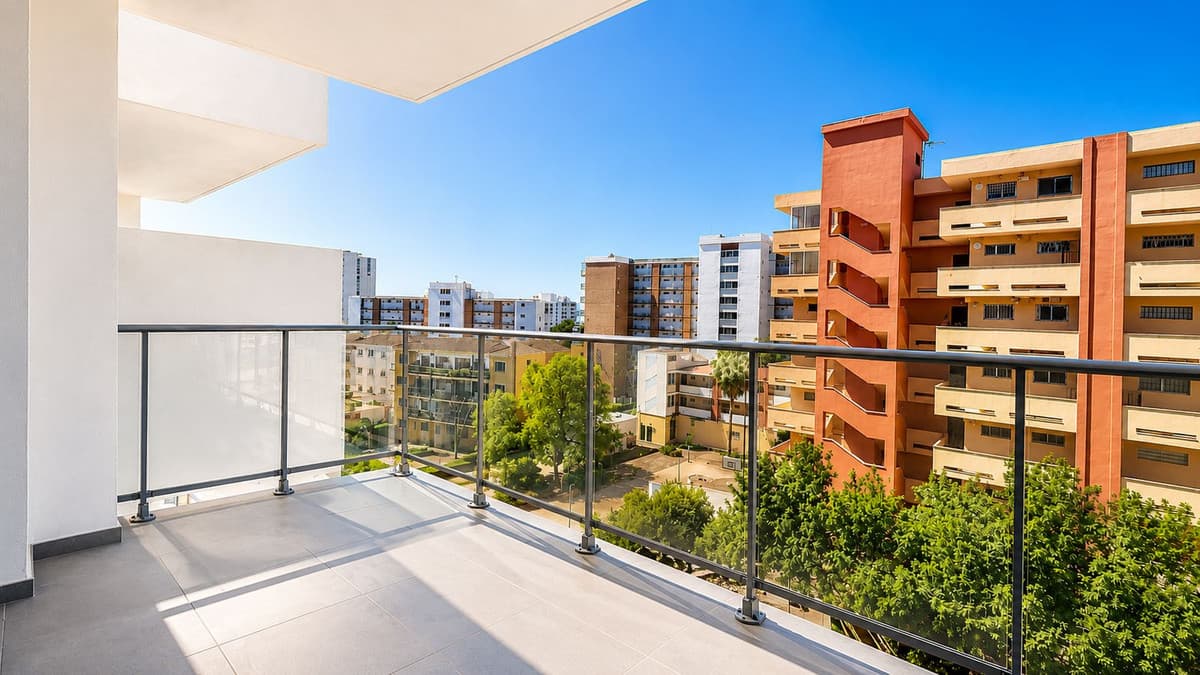Middle Floor Apartment in Benalmadena Costa — photo 5 of 10